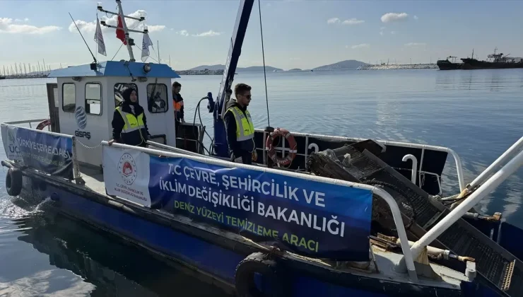 İstanbul Sahillerinde Deniz Yüzeyi Temizliği